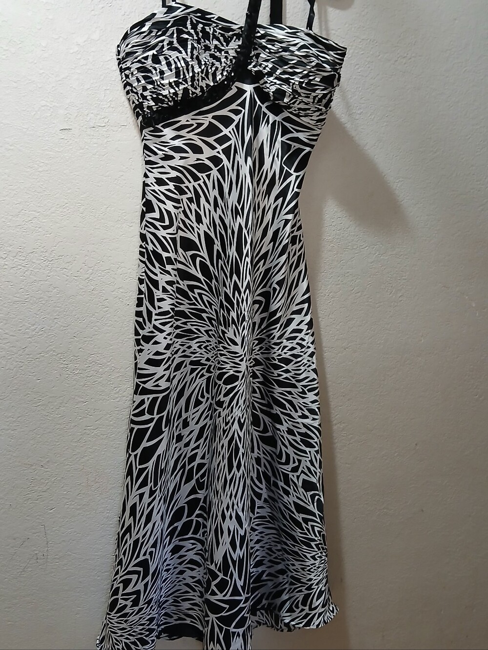 Night Way Collections Black and White Strapless Floral-Print Maxi Dress